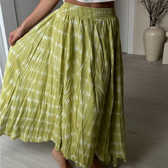 lusana Dresses & Skirts - Green and White Maxi A-Line Skirt with Pleated High-Low Design